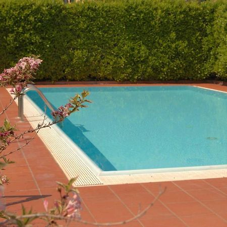 Casa Chiare - Immobiliare Azzurra Apartment Bardolino Bagian luar foto