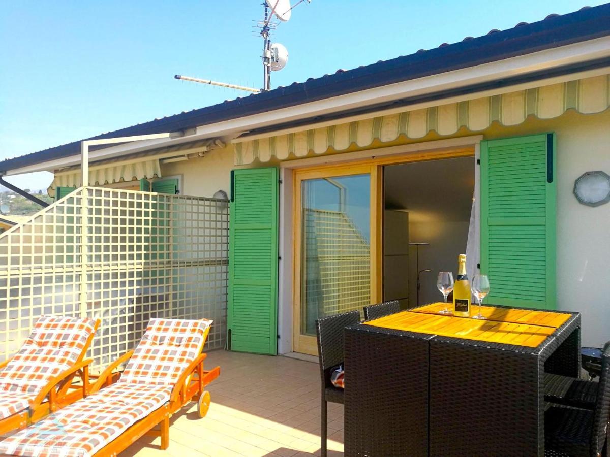 Casa Chiare - Immobiliare Azzurra Apartment Bardolino Bagian luar foto